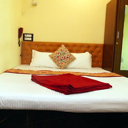 Hotel Golden Plaza Vashi Εξωτερικό φωτογραφία