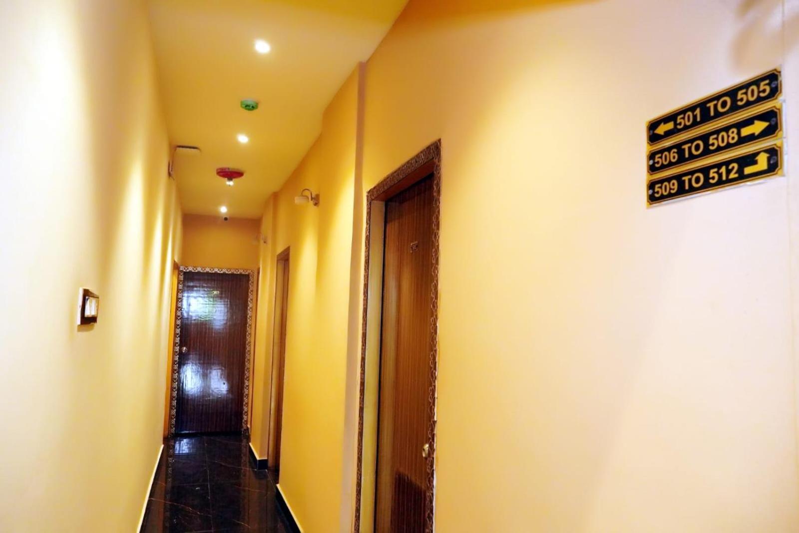 Hotel Golden Plaza Vashi Εξωτερικό φωτογραφία