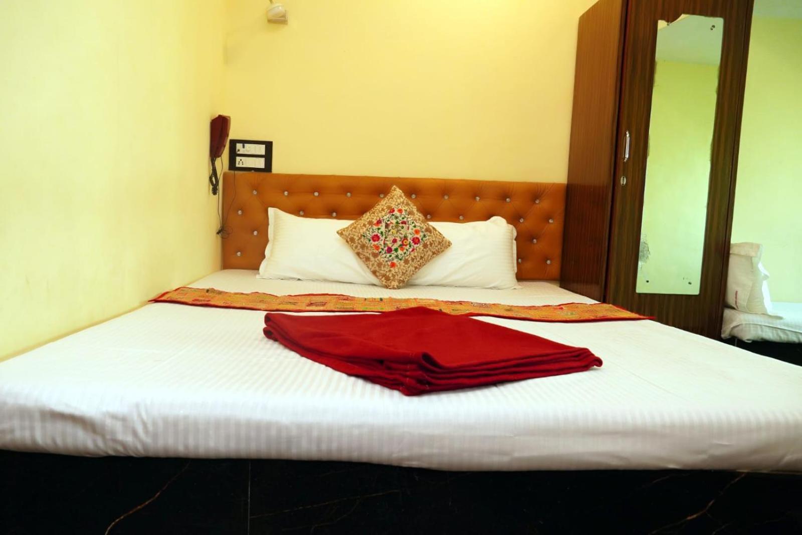 Hotel Golden Plaza Vashi Εξωτερικό φωτογραφία