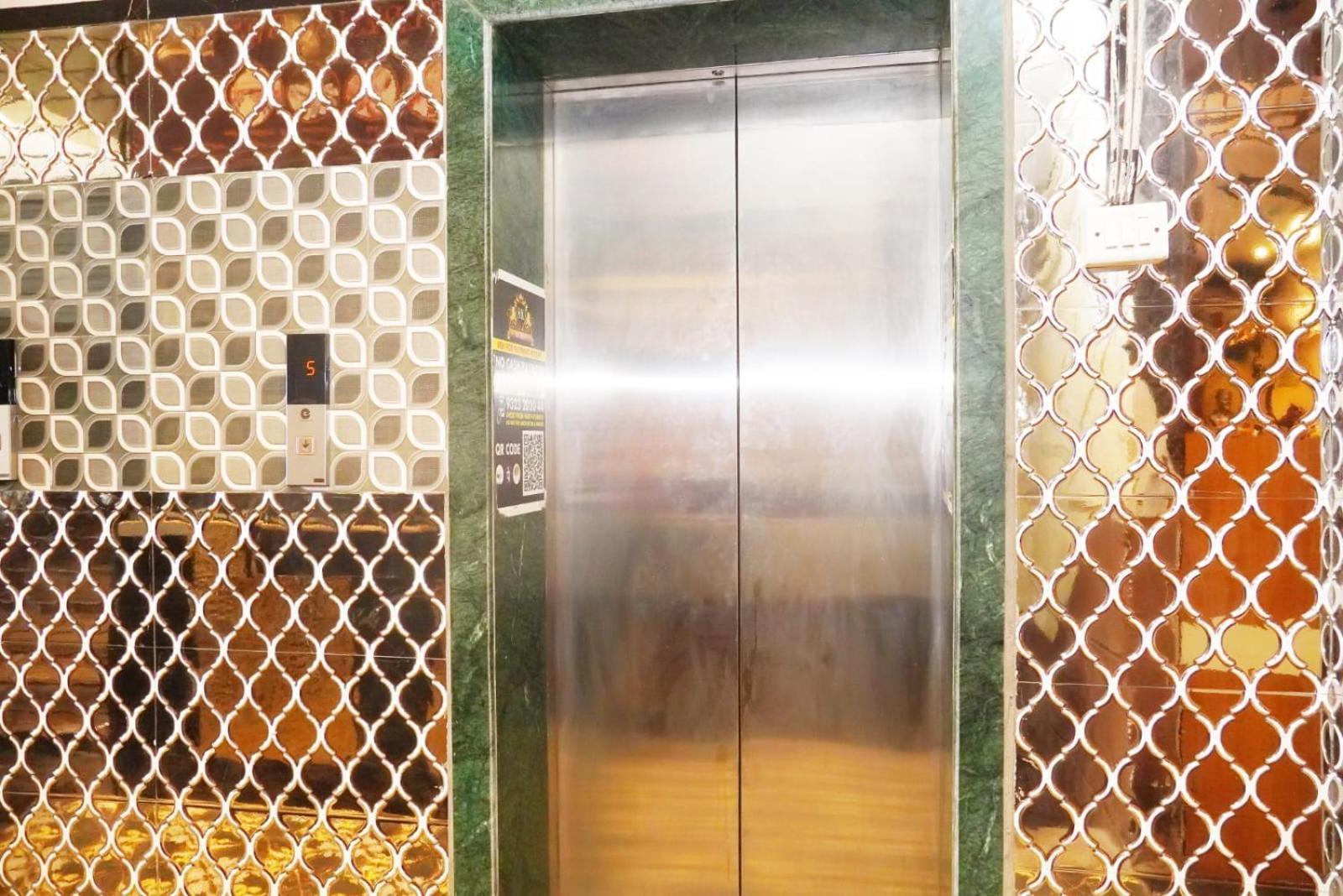 Hotel Golden Plaza Vashi Εξωτερικό φωτογραφία